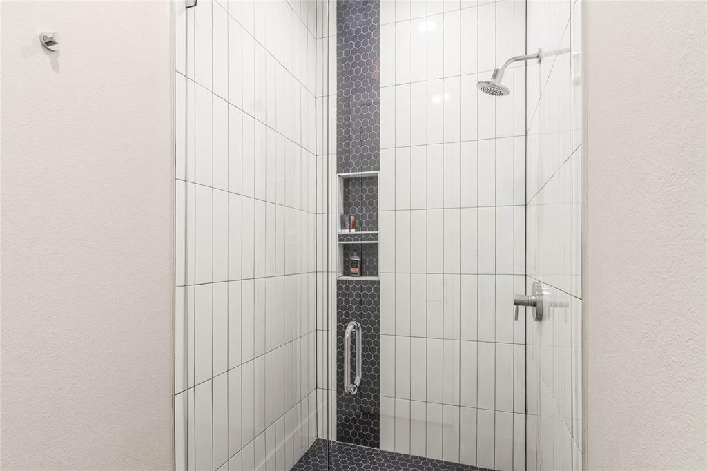 CAMERON PARK - Residential