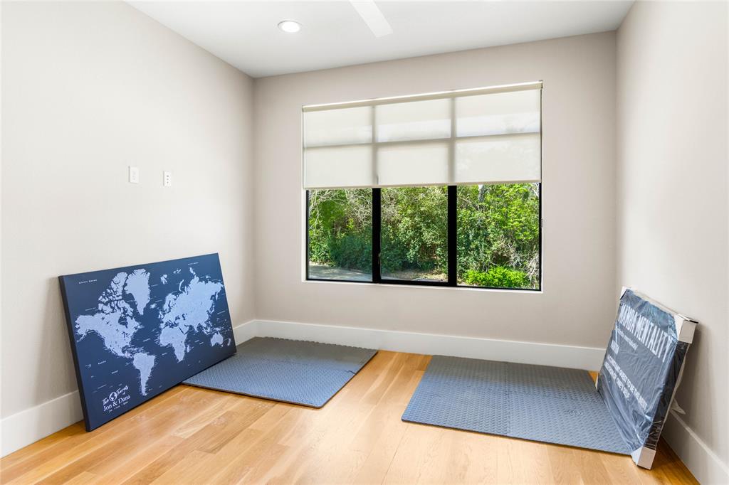 CAMERON PARK - Residential