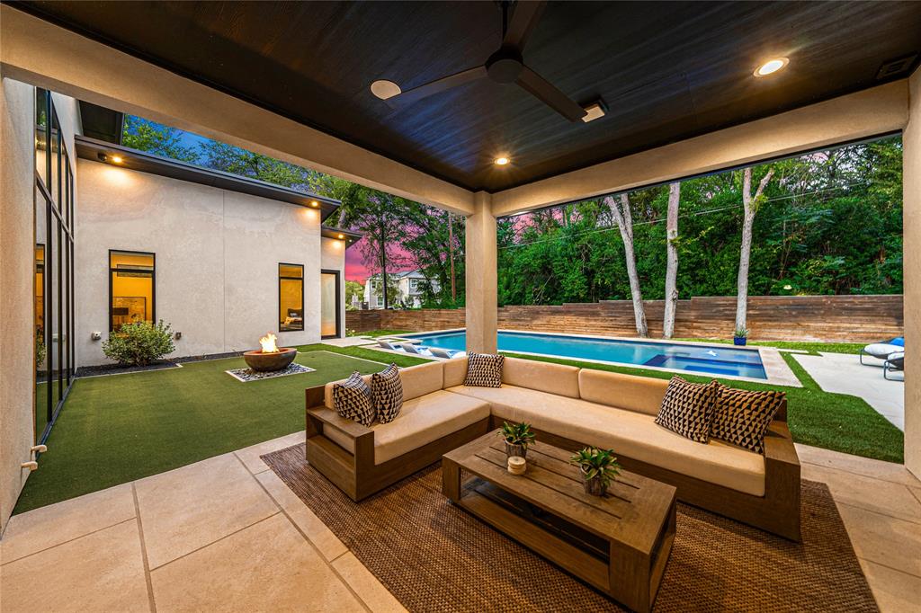 CAMERON PARK - Residential