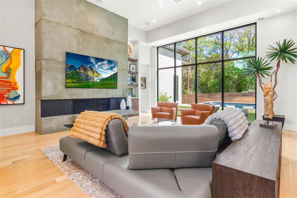 CAMERON PARK - Residential