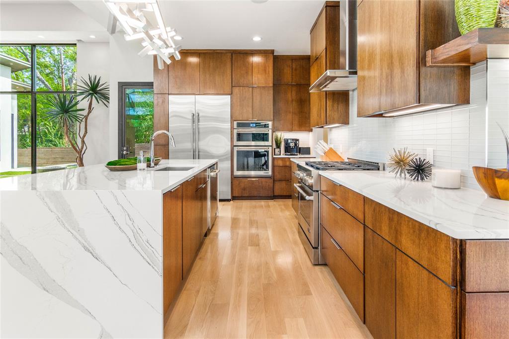 CAMERON PARK - Residential