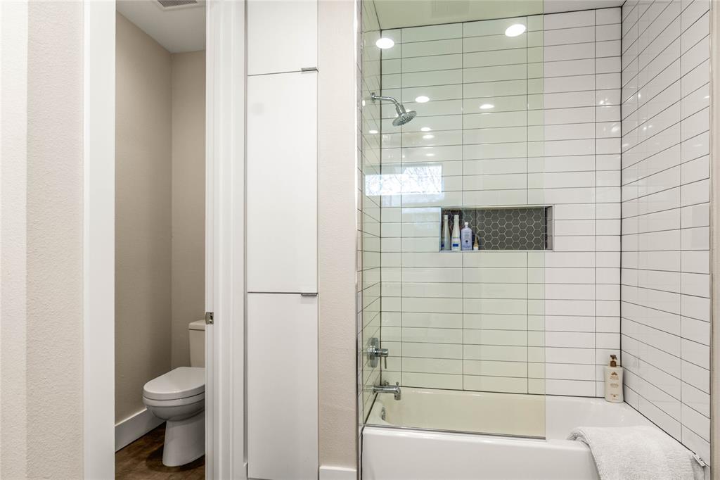 CAMERON PARK - Residential