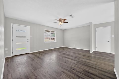 Photo of 205 Wayne Drive, Sanger, TX 76266 (MLS # 21236562)