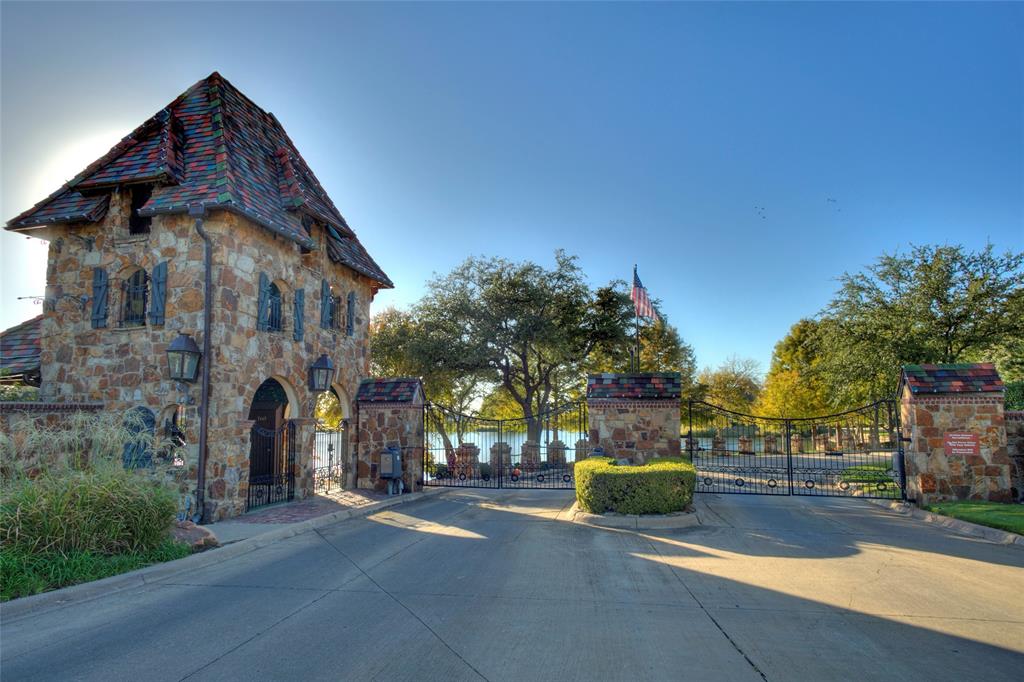 5404 Northshore Drive