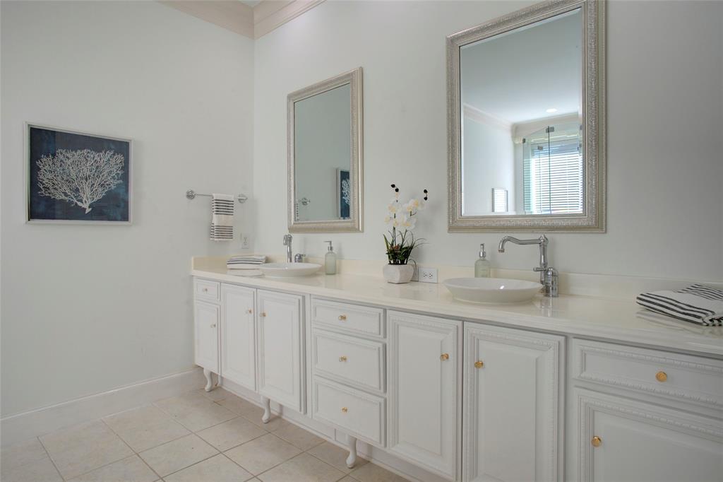 The Lakes on Legacy - Residential