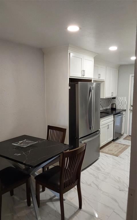 Valley View Condo Ph 01 & 02 - Residential Lease