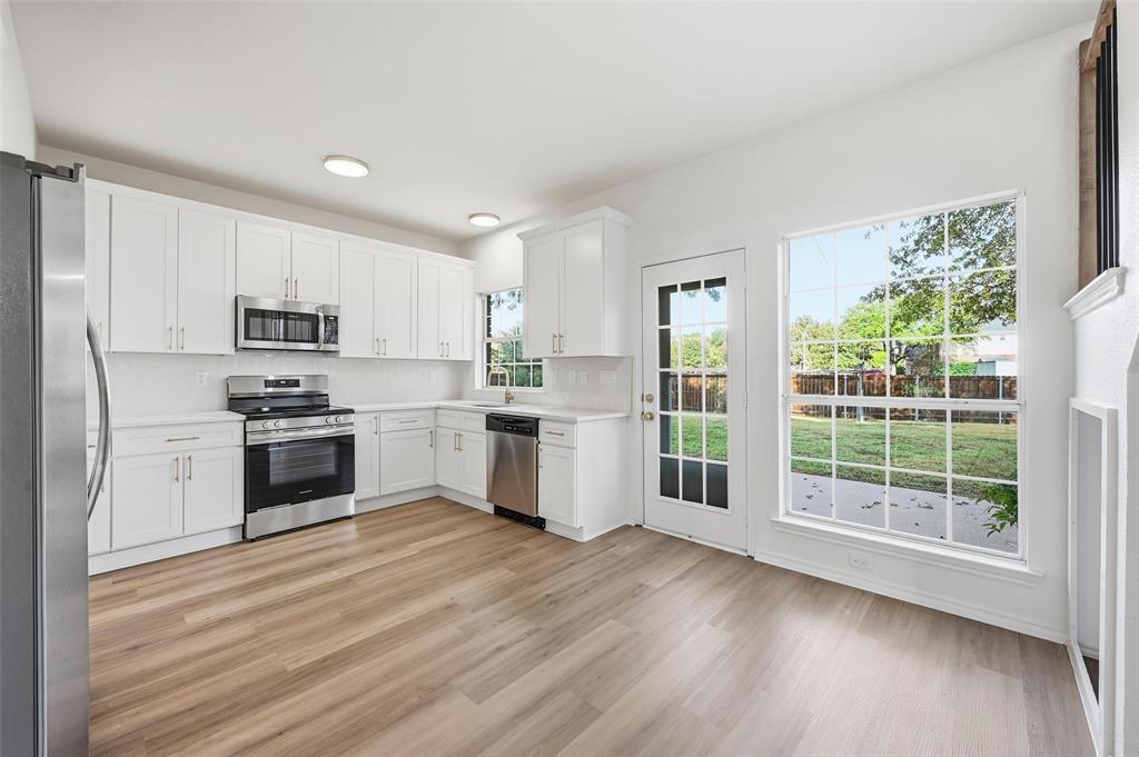 7609 Crescent Lake Court