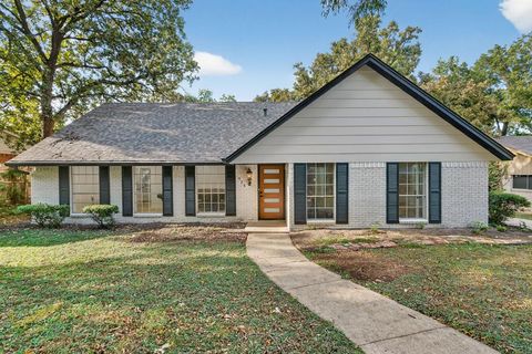 425 Ten Mile Drive DeSoto TX 75115