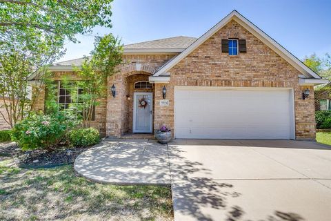 Photo of 5504 Old Orchard Drive, Fort Worth, TX 76123 (MLS # 21223743)