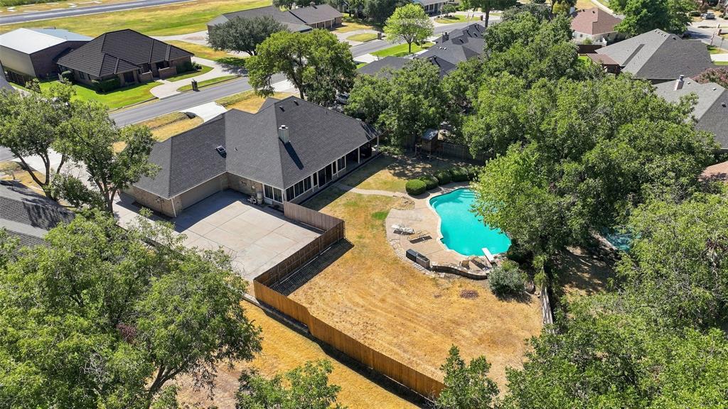 9014 Woodlawn Drive