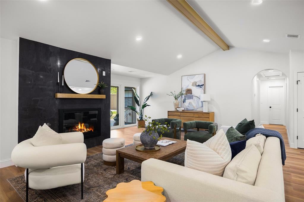 304 Ridgewood Drive