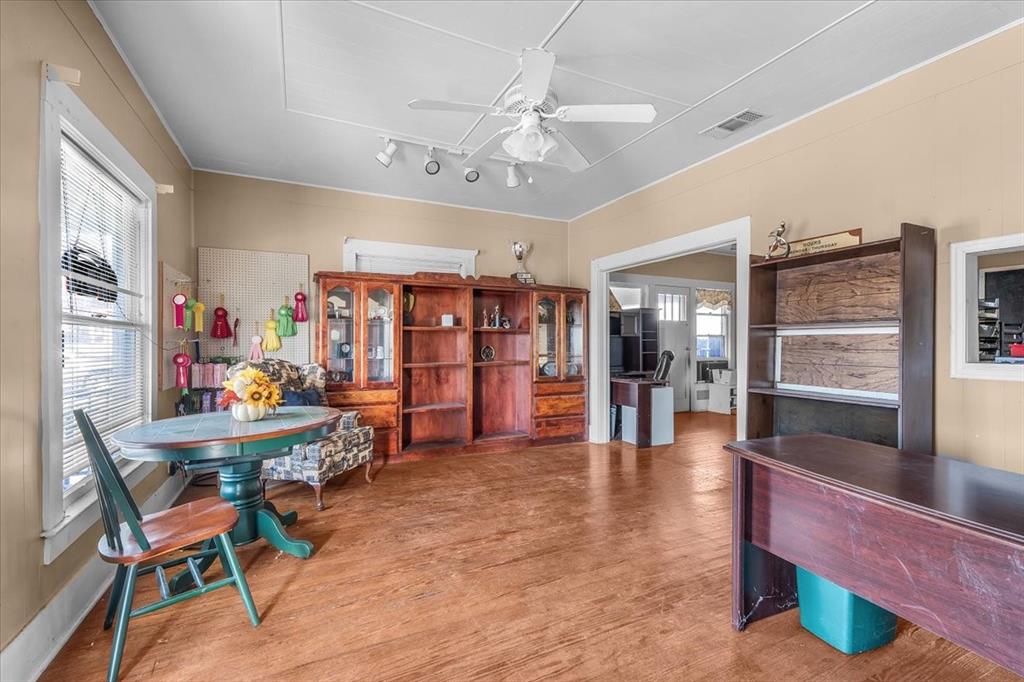 Mccarty - Commercial Sale