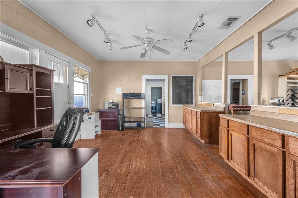 Mccarty - Commercial Sale