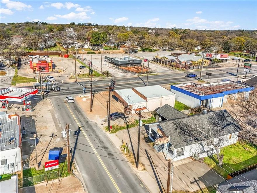 Incredible location for your new business. 10-12 blocks from downtown Weatherford. Only approx 100' off S Main at very busy intersection. Build in golden advertising. Most recently an awards-trophy shop. Previous business include a bakery so has floor drains and grease trap already installed. Also has been a florist so has walk in cooler (probably would need new cooling equipment. Front entry room, then 3 additional rooms and storage closet. Limited parking so best suited for business that doesn't need much long term parking. Does need several repairs so priced accordingly.