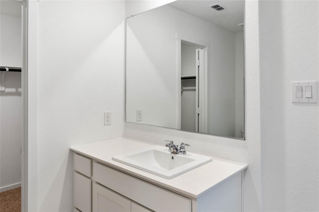 Eagles Crossing - Residential Lease