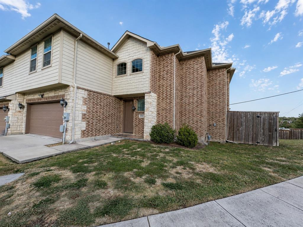 Photo of 2361 Novin Drive, Irving, TX 75062 (MLS # 21375215)
