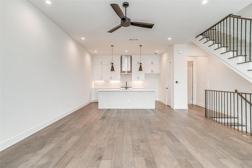 Main 7 Twnhm Add - Residential