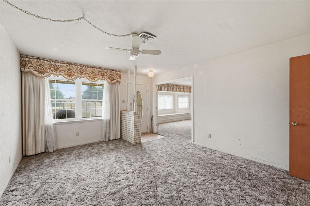 1235 Maxwell Road