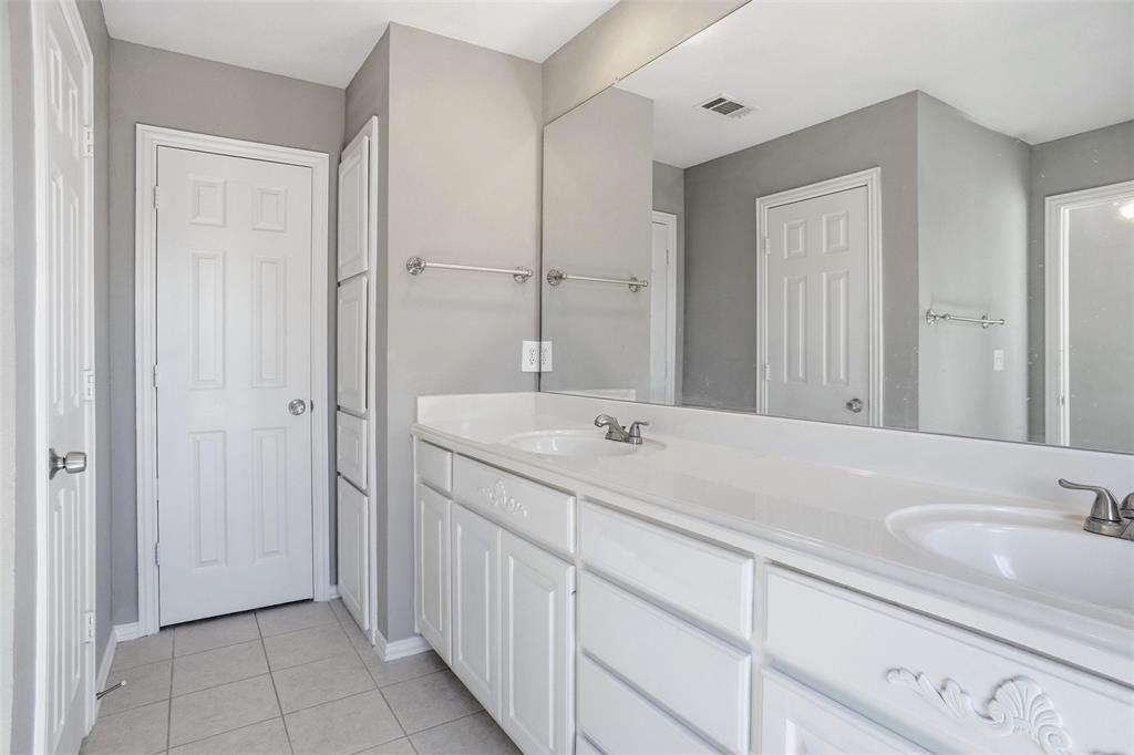 Shadowood Trail Condo - Residential