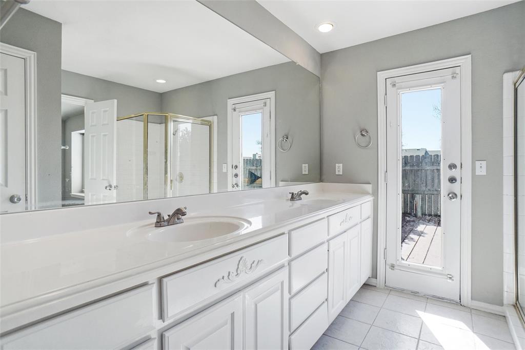 Shadowood Trail Condo - Residential