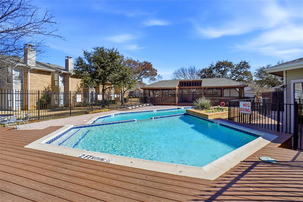 Shadowood Trail Condo - Residential