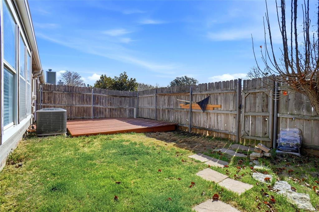 Shadowood Trail Condo - Residential