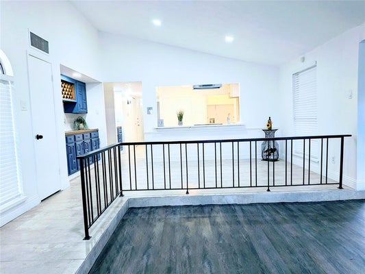 9015 HIGH PLAIN LN, DALLAS, TX 75249 - Image a02eb2a7c5ff0bc11efd47b90155f9c5/349963871