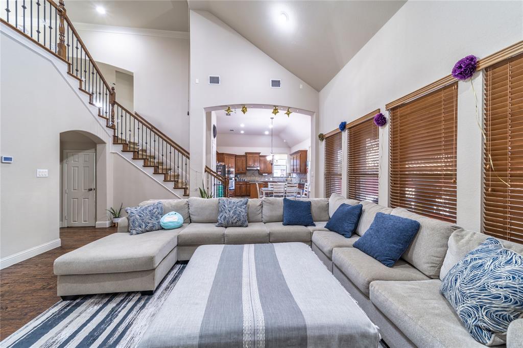 Aviary Ph 4 - Residential