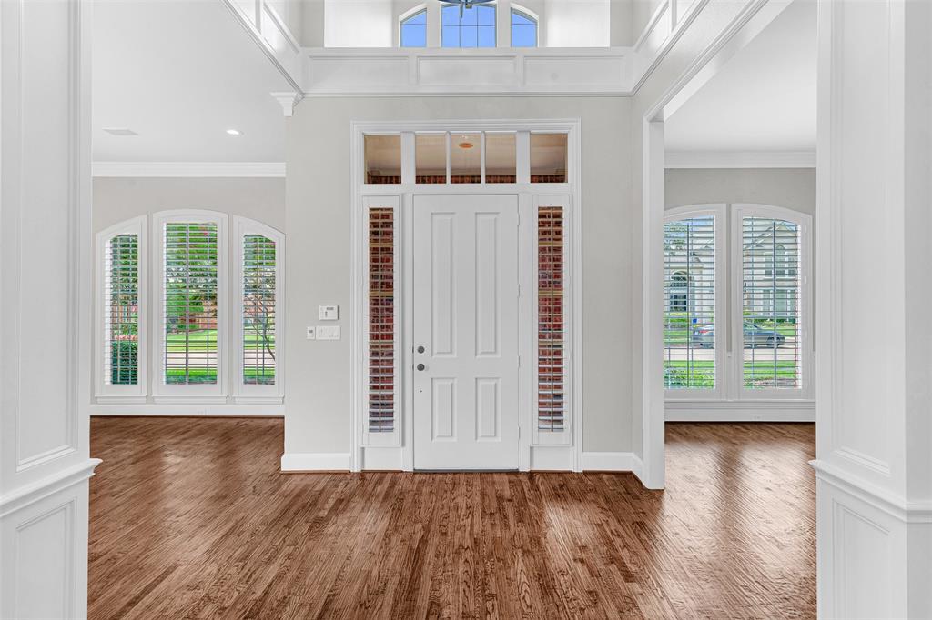 5965 GLENDOWER Lane