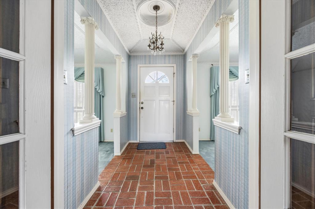 1309 Briar Hollow Lane