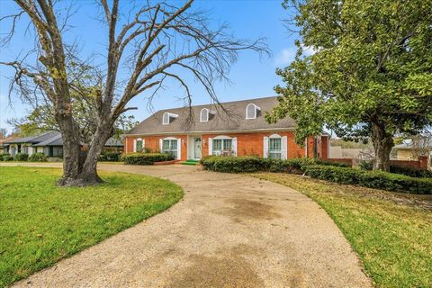 1309 Briar Hollow Lane Garland TX 75043