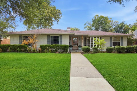 Photo of 3612 Regent Drive, Dallas, TX 75229 (MLS # 21402609)
