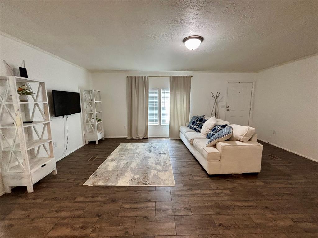 Falcon Crest - Residential Lease