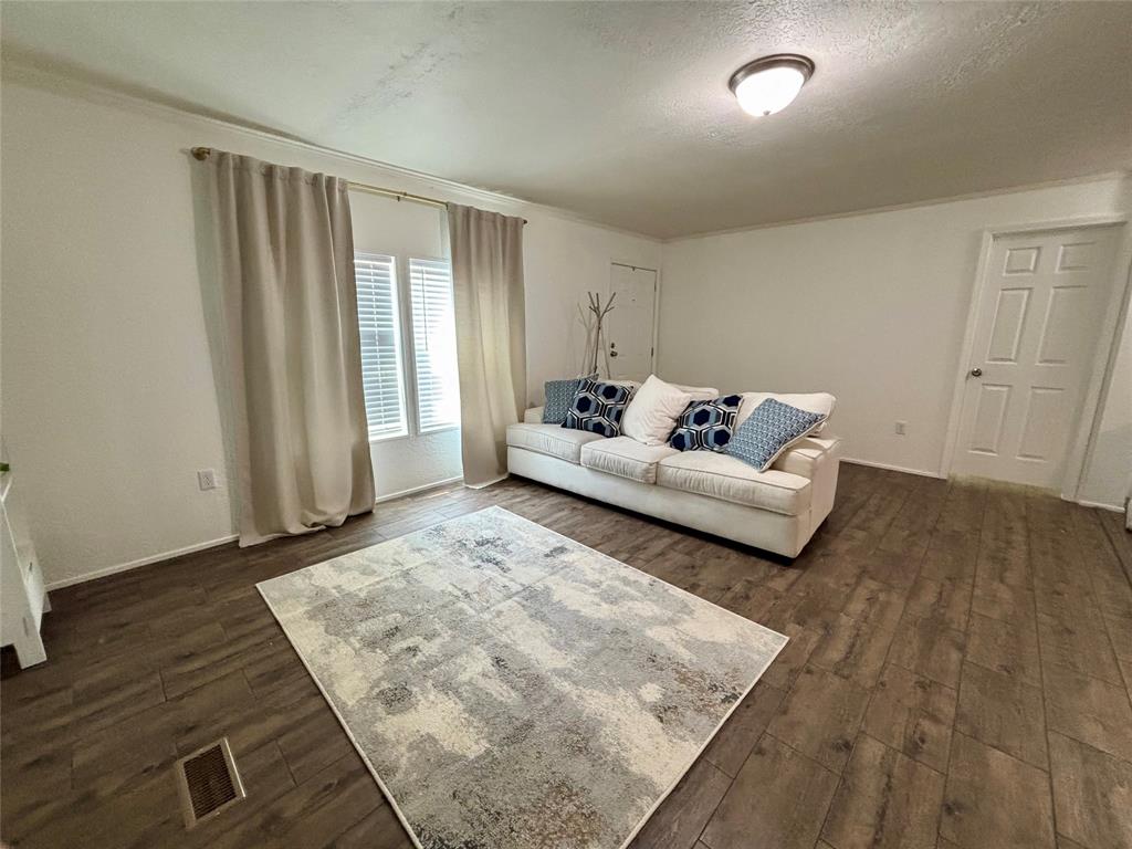 Falcon Crest - Residential Lease