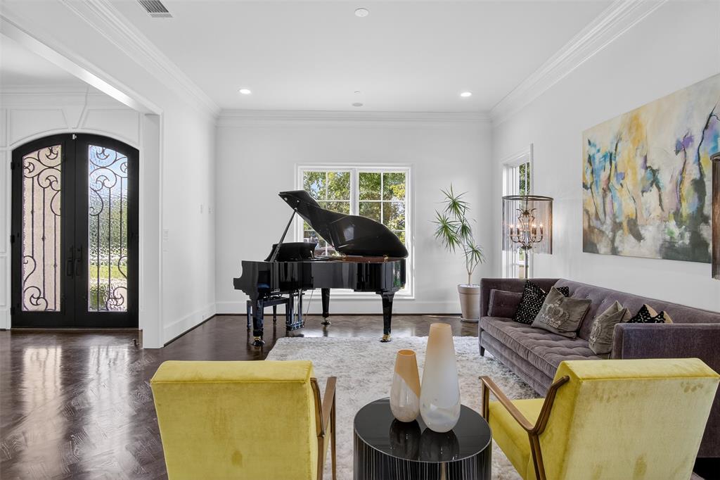 6019 Prestonshire Lane