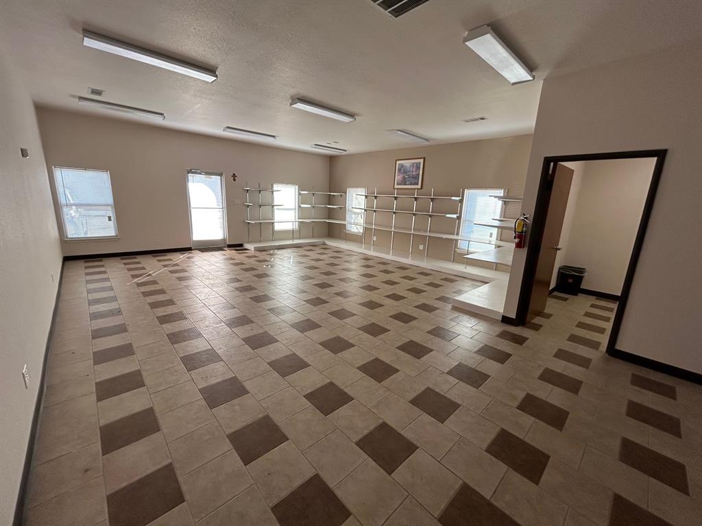 1905 Bedford Road 200