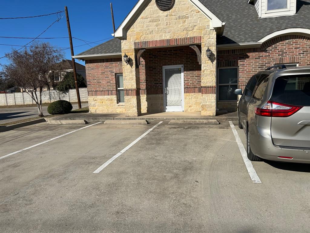 1905 Bedford Road 200