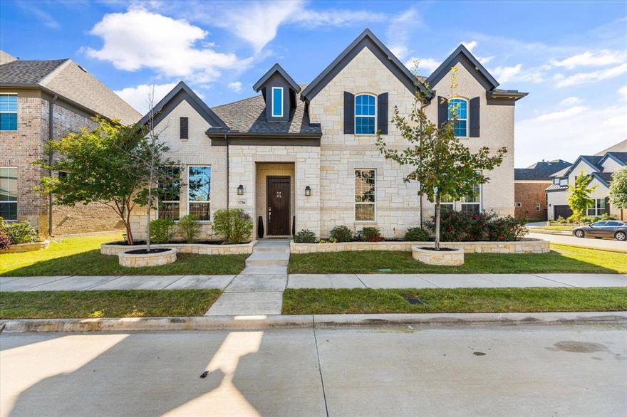 Come and experience this extraordinary property in Mercer Crossing! This Taylor Morrison masterpiece demands attention with its soaring ceilings and beautiful spiral staircase, accented with board-and-batten paneling. This 5 bed, 6 bath home features coffered ceilings, formal dining, home office, butler’s pantry, and a dream kitchen that exudes elegance with beautiful cabinetry, built-in SS appliances incl., a cooktop with 6 gas burners, double-oven, quartz countertops, breakfast nook & waterfall island overlooking the hexagon-shaped living room for a truly open floor plan. The primary and mother-in-law bedrooms are both located on the 1st floor. Upstairs you will find 3 bedrooms- 2 split bedrooms with jack-in-jill, 1 bedroom with an ensuite, game room complete with wetbar featuring granite countertops, wine fridge, refrigerator, and media room. Don’t miss this incredible opportunity to be HOME FOR THE HOLIDAYS!