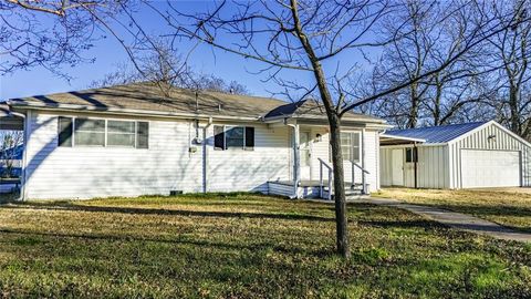 Photo of 104 Cole Street, Ladonia, TX 75449 (MLS # 21179118)