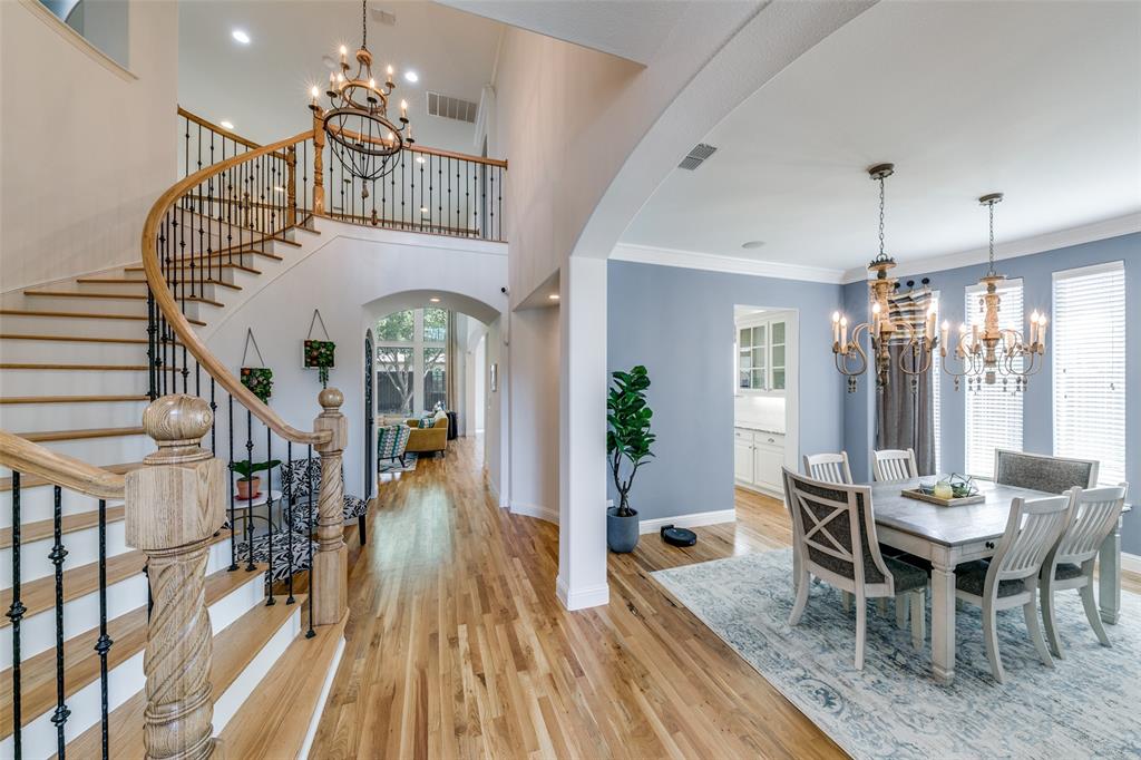 605 Royal Glen Drive