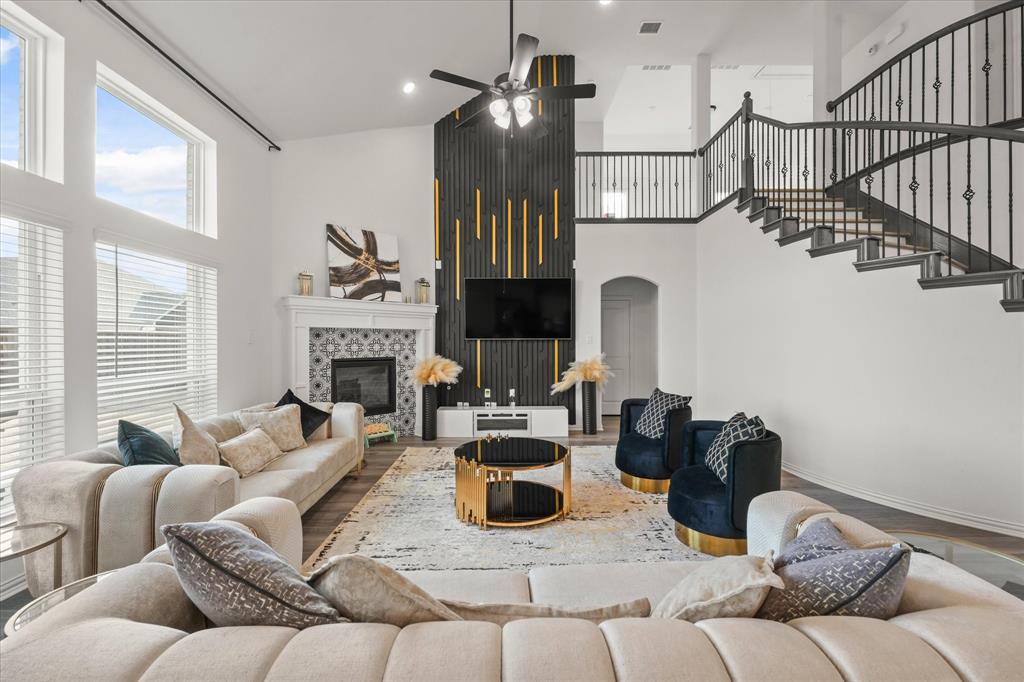 1111 Alaska Drive