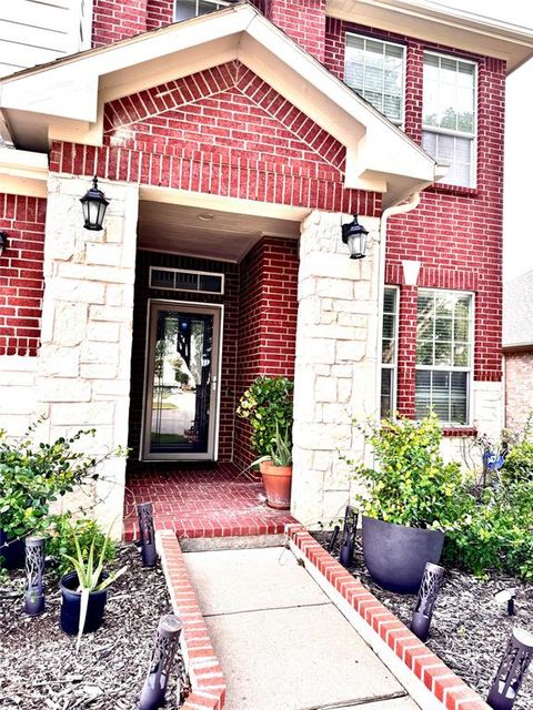 724 Clear Water Drive Lewisville TX 75056