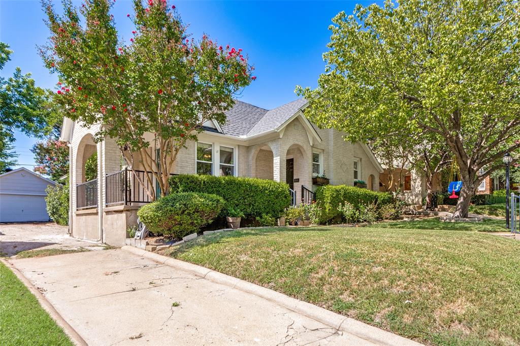 4417 El Campo Avenue