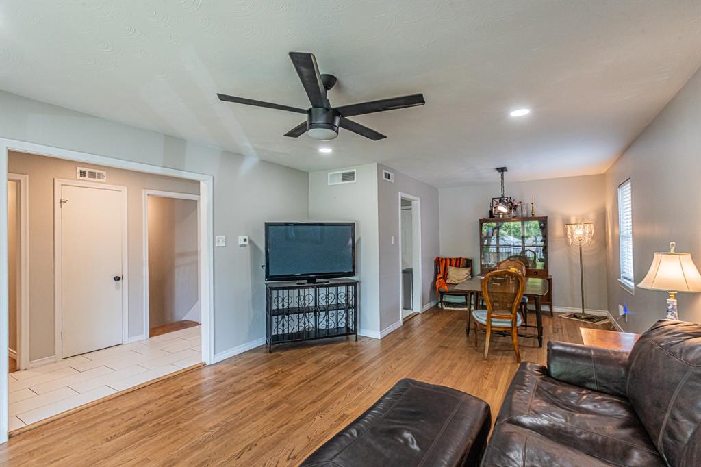 3520 Loganwood Drive