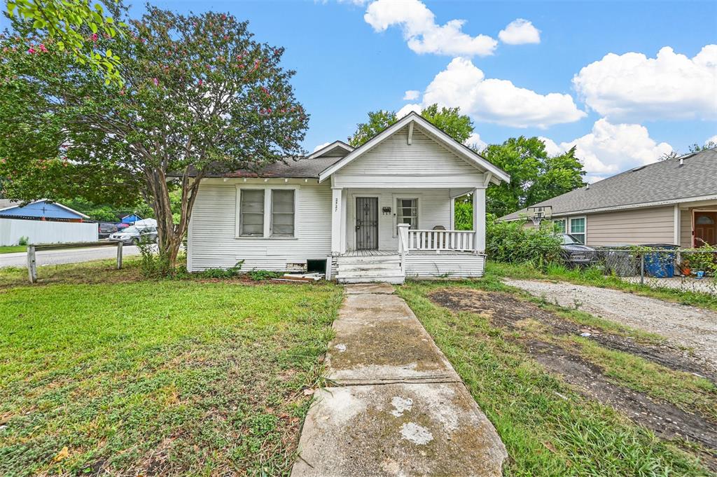 View Dallas, TX 75216 house