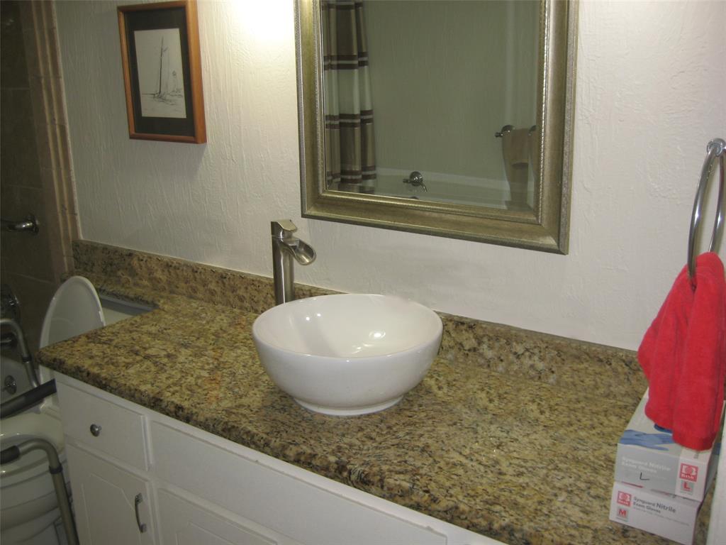 Fountain Royale Orleans W - Residential
