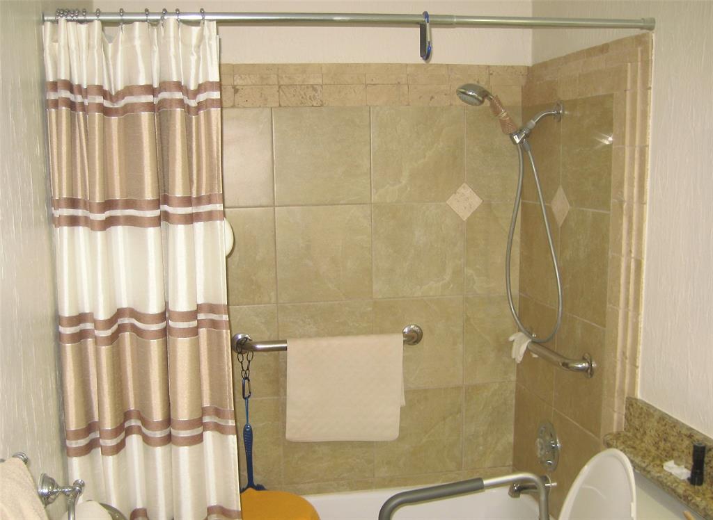 Fountain Royale Orleans W - Residential
