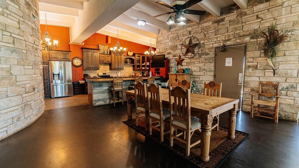 175 Tobacco Road