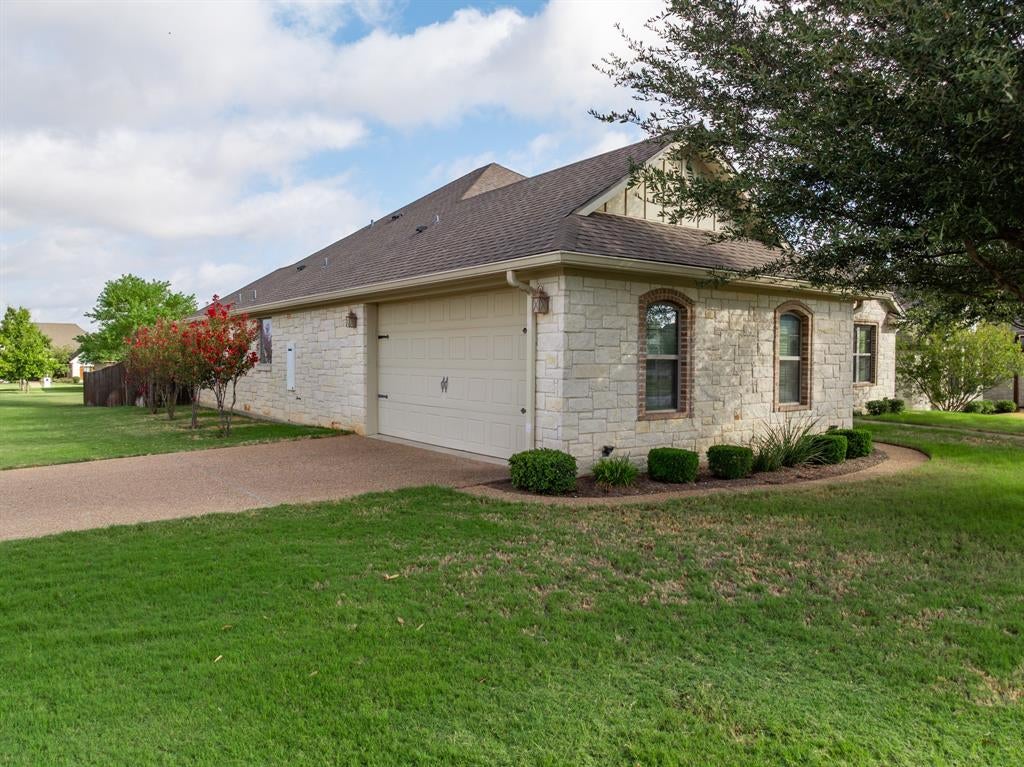 557 Perry Lane