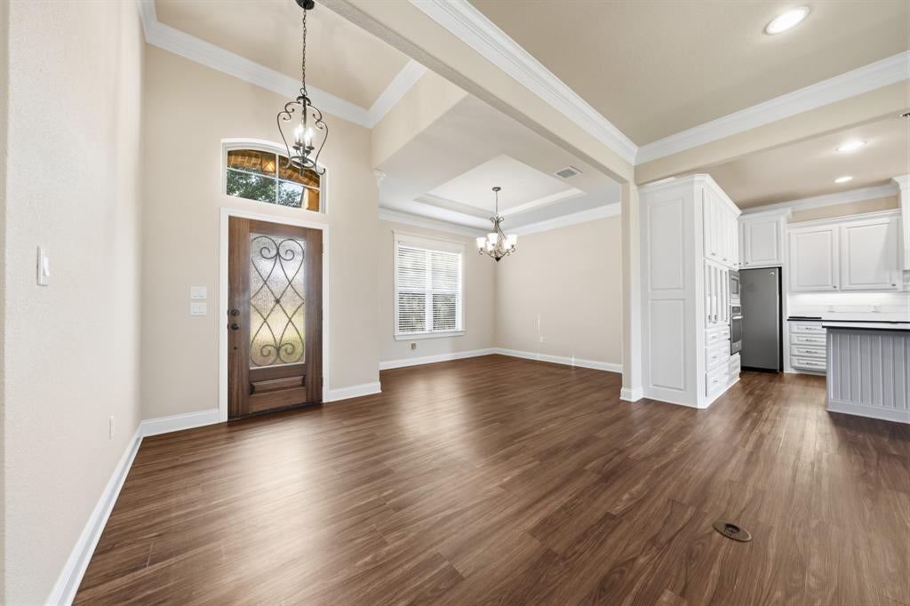 557 Perry Lane